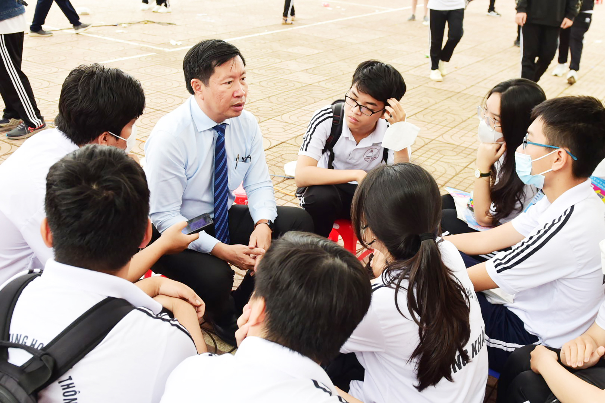 Tư vấn tuyển sinh - hướng nghiệp 2023: Chọn ngành theo bản thân, gia đình, hay xu hướng xã hội? - Ảnh 1. tư vấn tuyển sinh