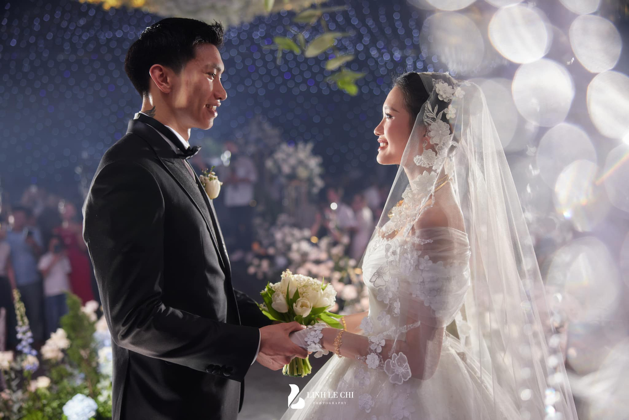 Đám cưới đậm chất truyền thống của Đoàn Văn Hậu- Doãn Hải My- Ảnh 14.