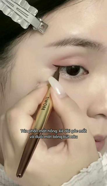 Bí kíp make up tông hồng baby đáng yêu như cô dâu Puka- Ảnh 3.
