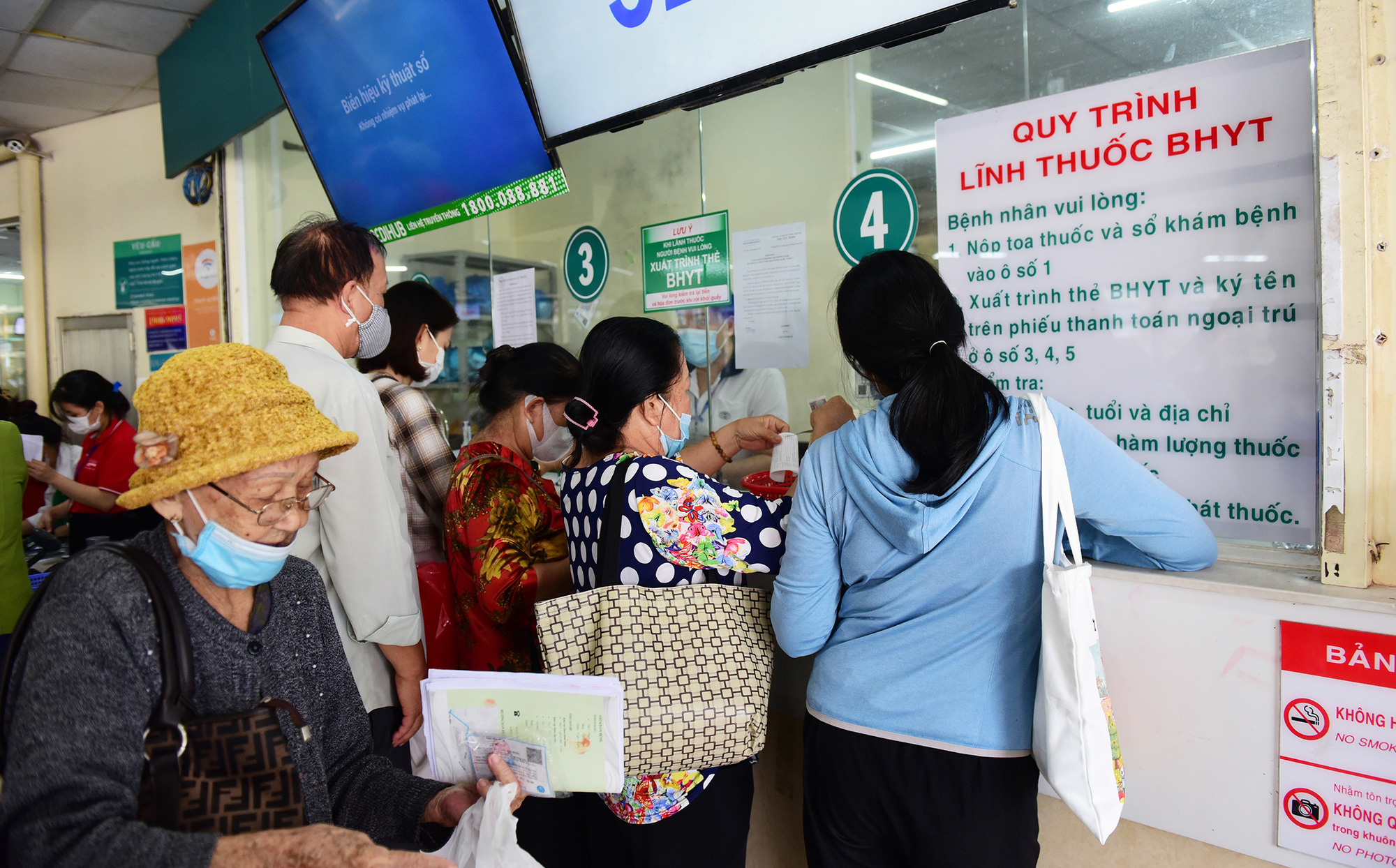 cấp thuốc - Ảnh 1.