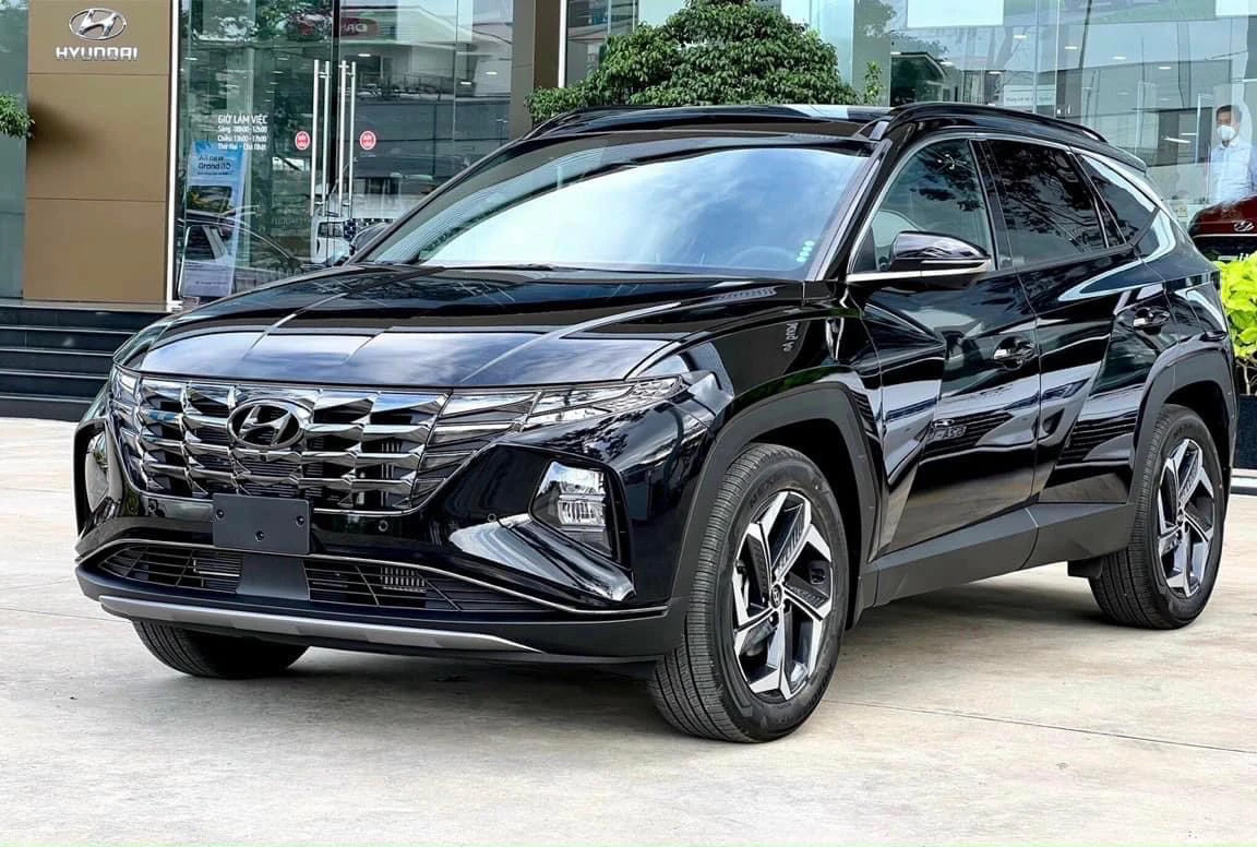 Tin tức giá xe: Hyundai Tucson, Santa Fe ngược chiều tăng giá- Ảnh 1.