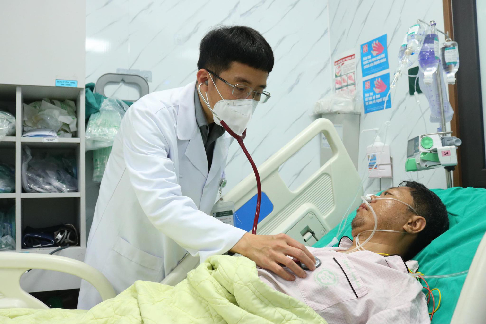 Rút ngắn đường đến bệnh viện của bệnh nhân đột quỵ - Ảnh 11.