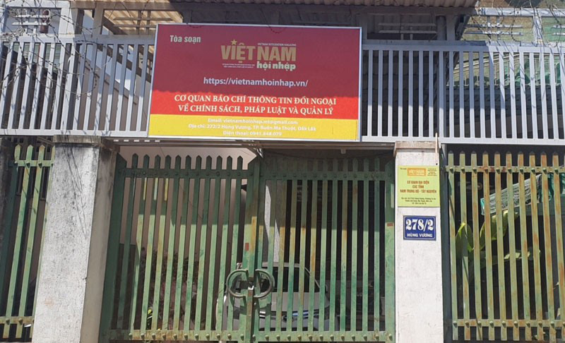 Phó văn phòng đại diện tạp chí chưa có bằng cấp 2 - Ảnh 1. Phó văn phòng đại diện tạp chí chưa có bằng cấp 2 - Ảnh 1.
