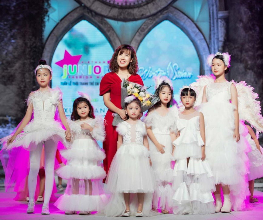 Ó Princess - Váy công chúa nỗ lực vươn lên từ bờ vực phá sản - Tuổi Trẻ ...