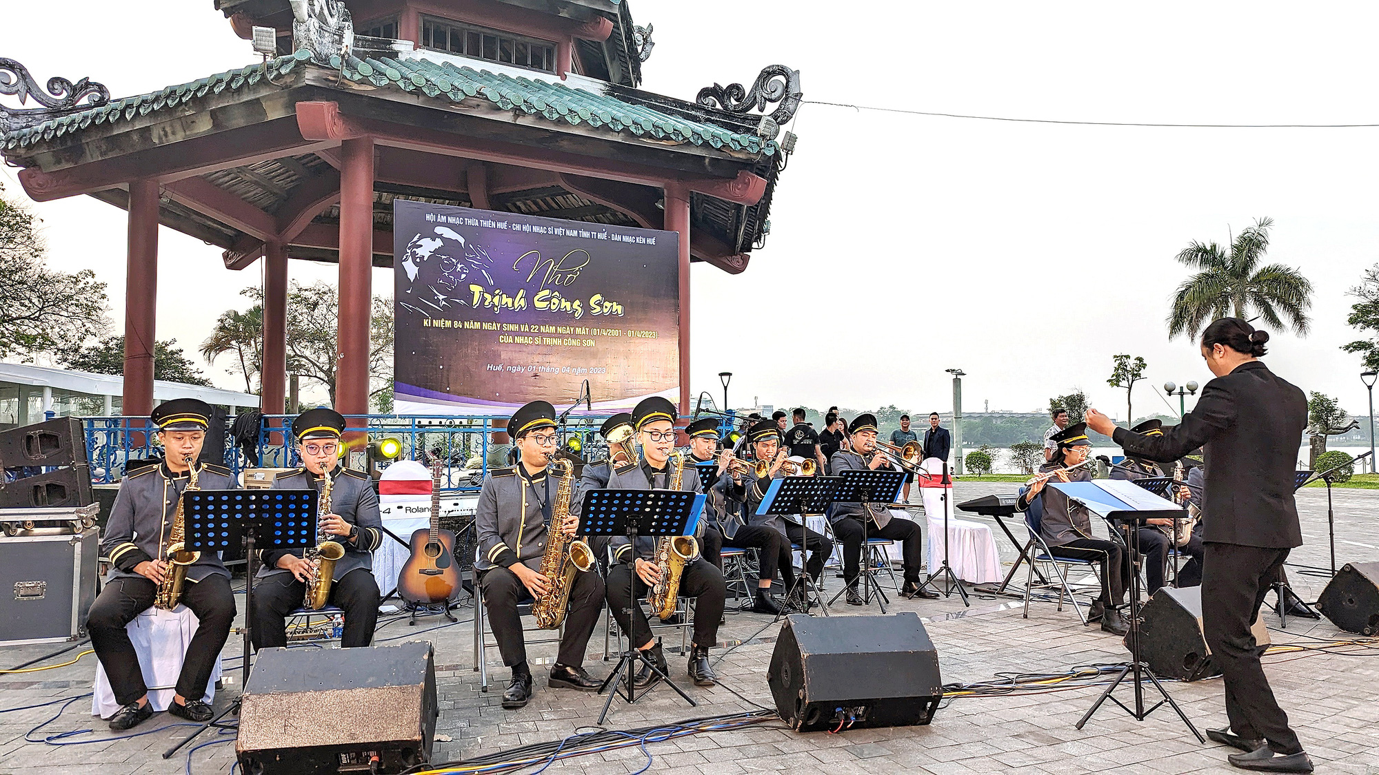 Đội kèn vui vẻ ở cố đô - Ảnh 1. đội kèn