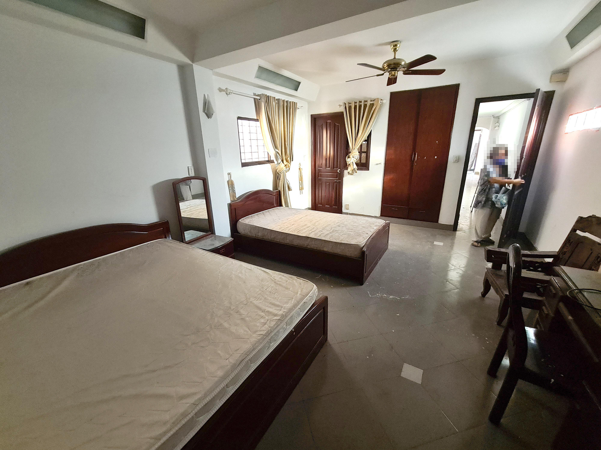 Nhiều khách sạn ở TP.HCM đóng cửa, rao bán - Ảnh 5. Nhiều khách sạn ở TP.HCM đóng cửa, rao bán - Ảnh 5.