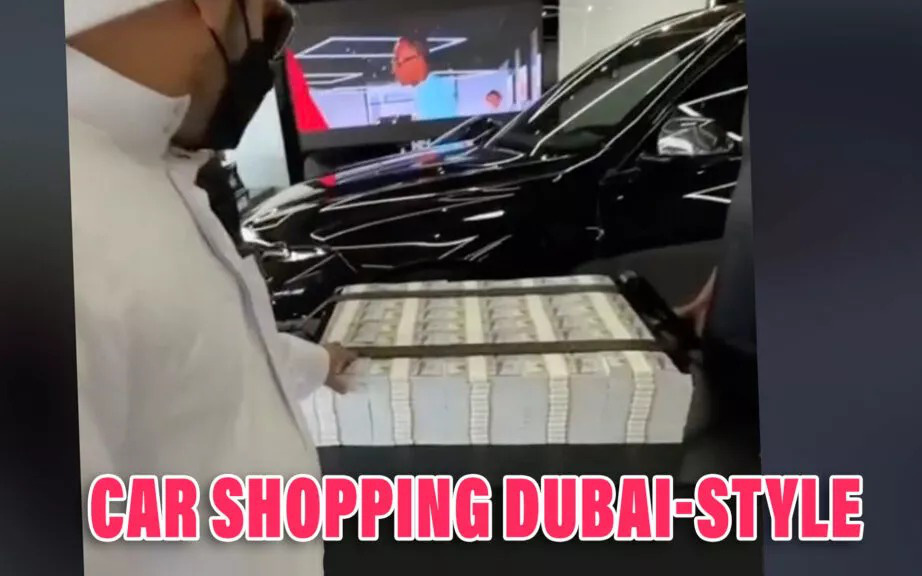 Chủ xe Mercedes bị cấm vào trạm xăng sau khi ném tiền xuống đất, nữ nhân viên bật khóc - Ảnh 1.