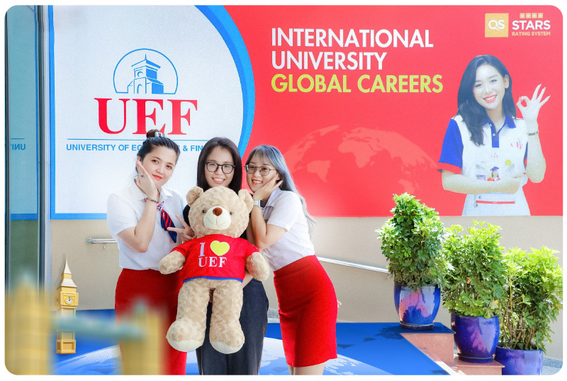 Học đại học với 50% chương trình bằng tiếng Anh tại UEF - Ảnh 8.