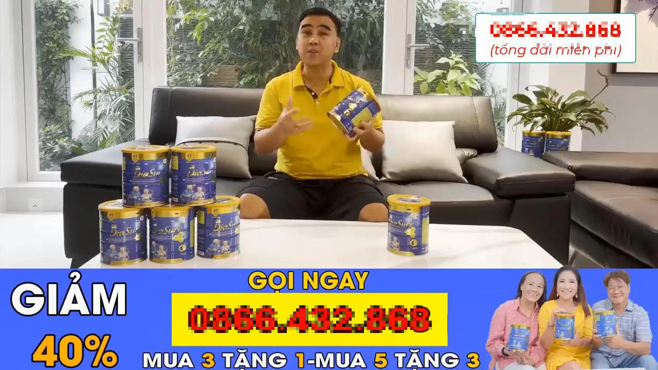 Nghệ sĩ Quyền Linh nói lý do quảng cáo sữa tiểu đường: ‘Tôi tin vào chữ viện hàn lâm’ - Ảnh 3. Nghệ sĩ Quyền Linh trong một clip quảng cáo sữa Diasure phát trên mạng - Ảnh: Cắt từ clip