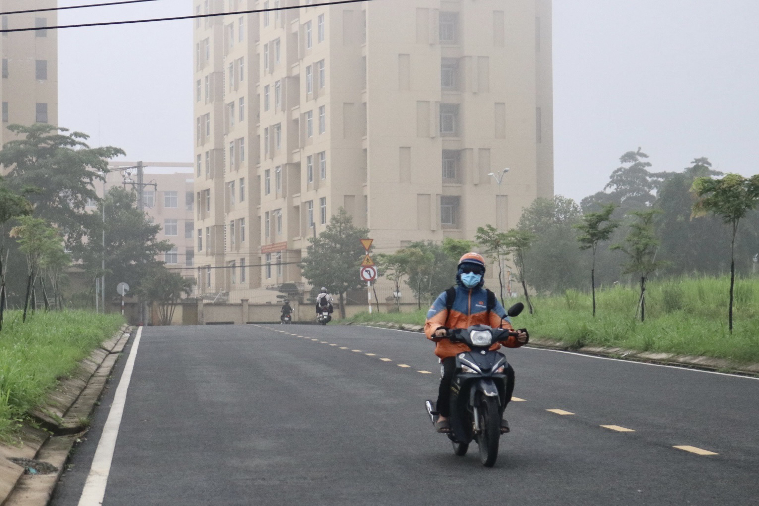 Thời tiết hôm nay 23-9: Nam Bộ mưa tối, sáng sớm có sương mù - Ảnh 1.