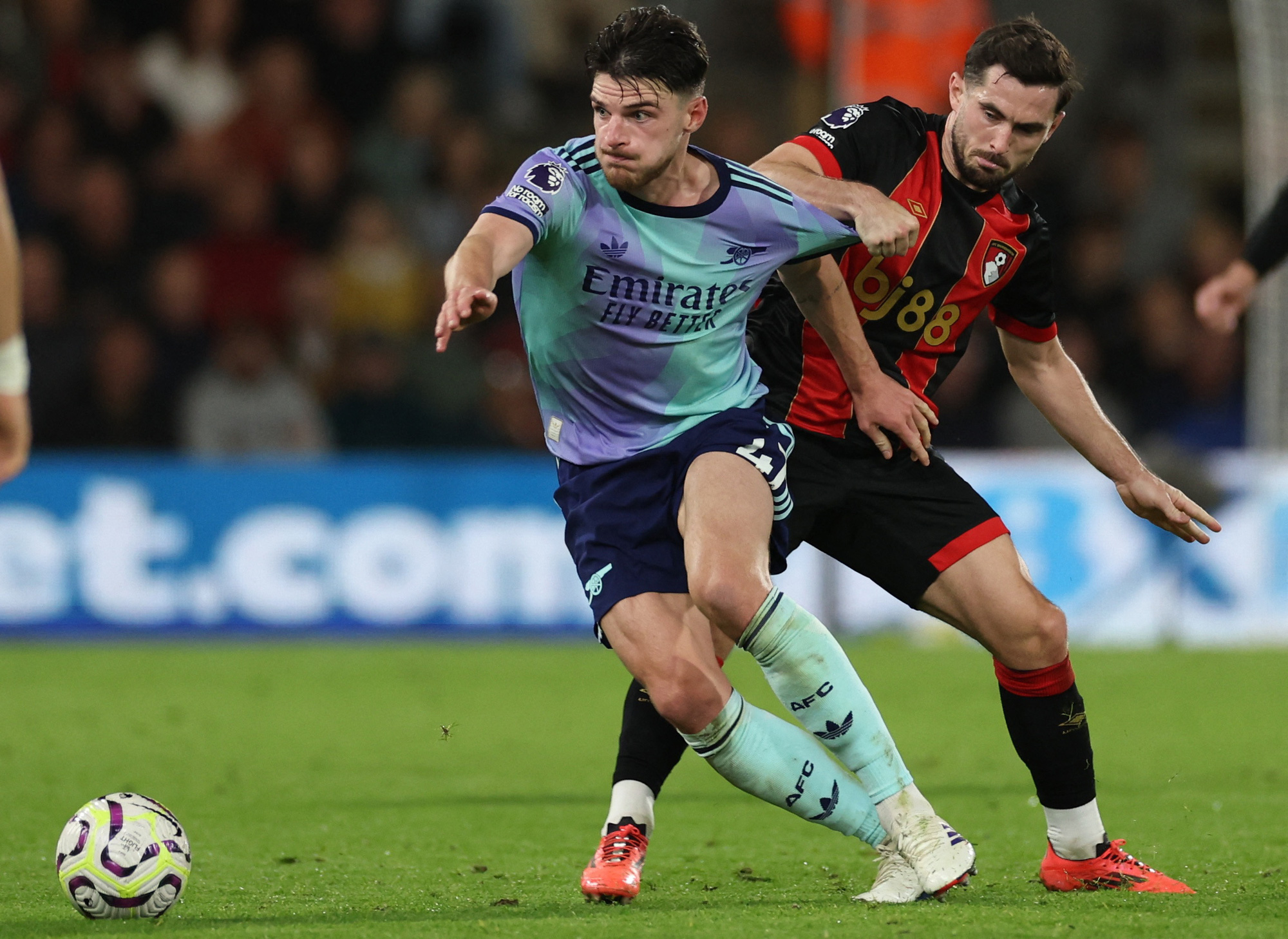 Declan Rice chê Arsenal ‘ngây thơ’ sau thẻ đỏ gây tranh cãi - Tuổi Trẻ ...