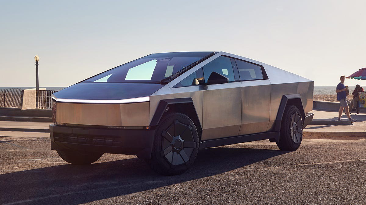 Ra mắt chưa đầy 1 năm, Tesla triệu hồi Cybertruck 5 lần - Ảnh 1.