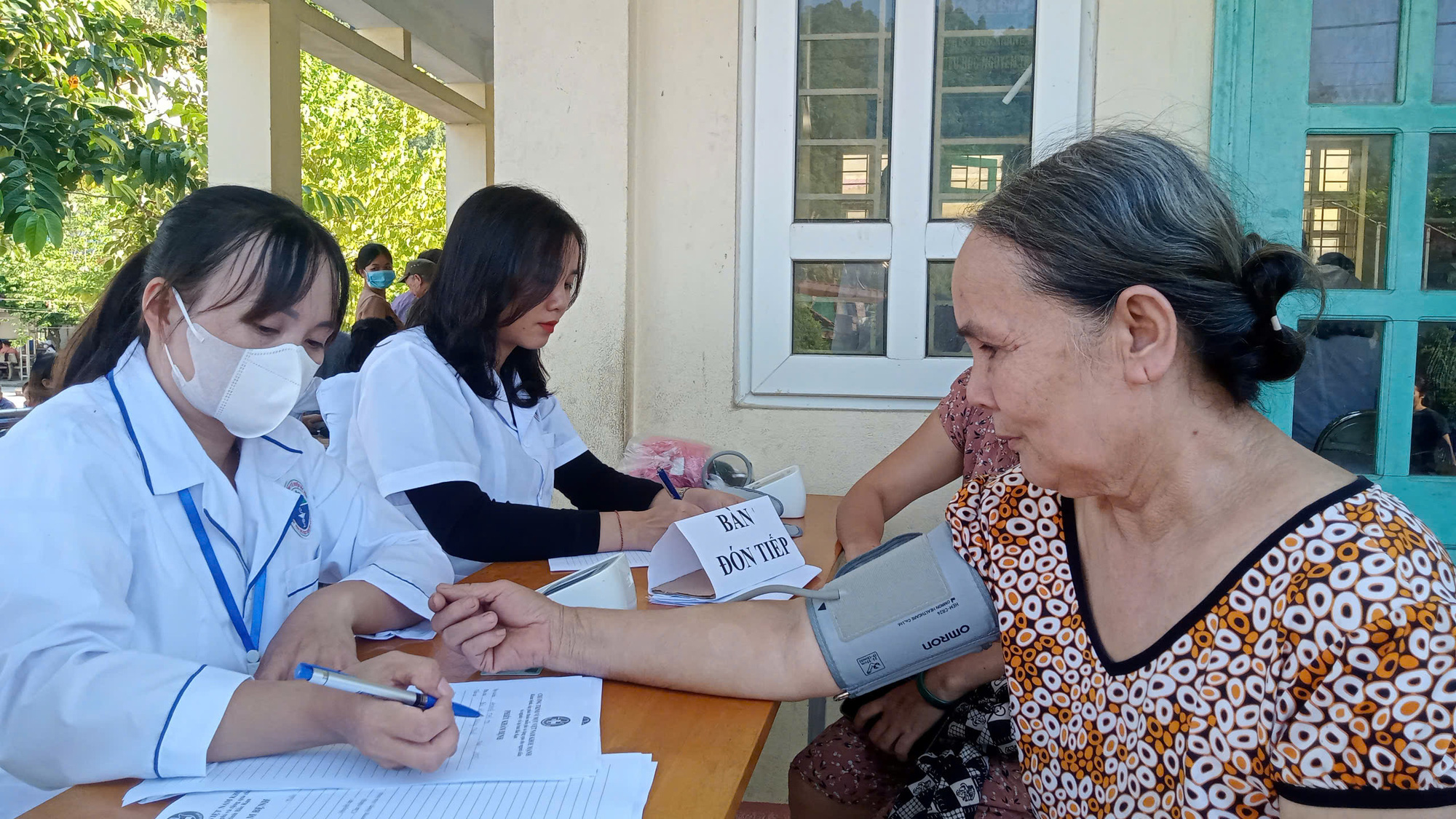 Đề xuất khám sức khỏe định kỳ miễn phí: Người dân ủng hộ nhưng cũng có lo ngại