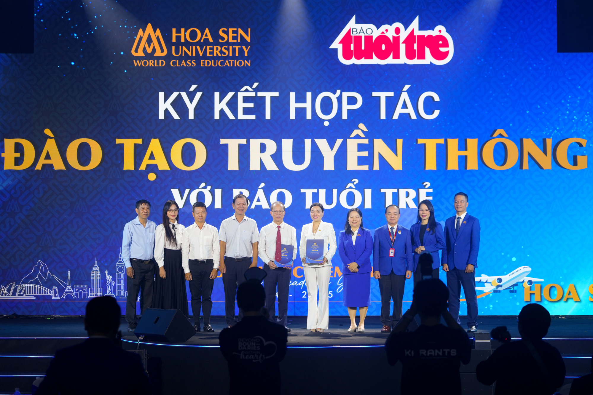 Báo Tuổi Trẻ và Trường Đại học Hoa Sen ký kết hợp tác đào tạo - Ảnh 1.