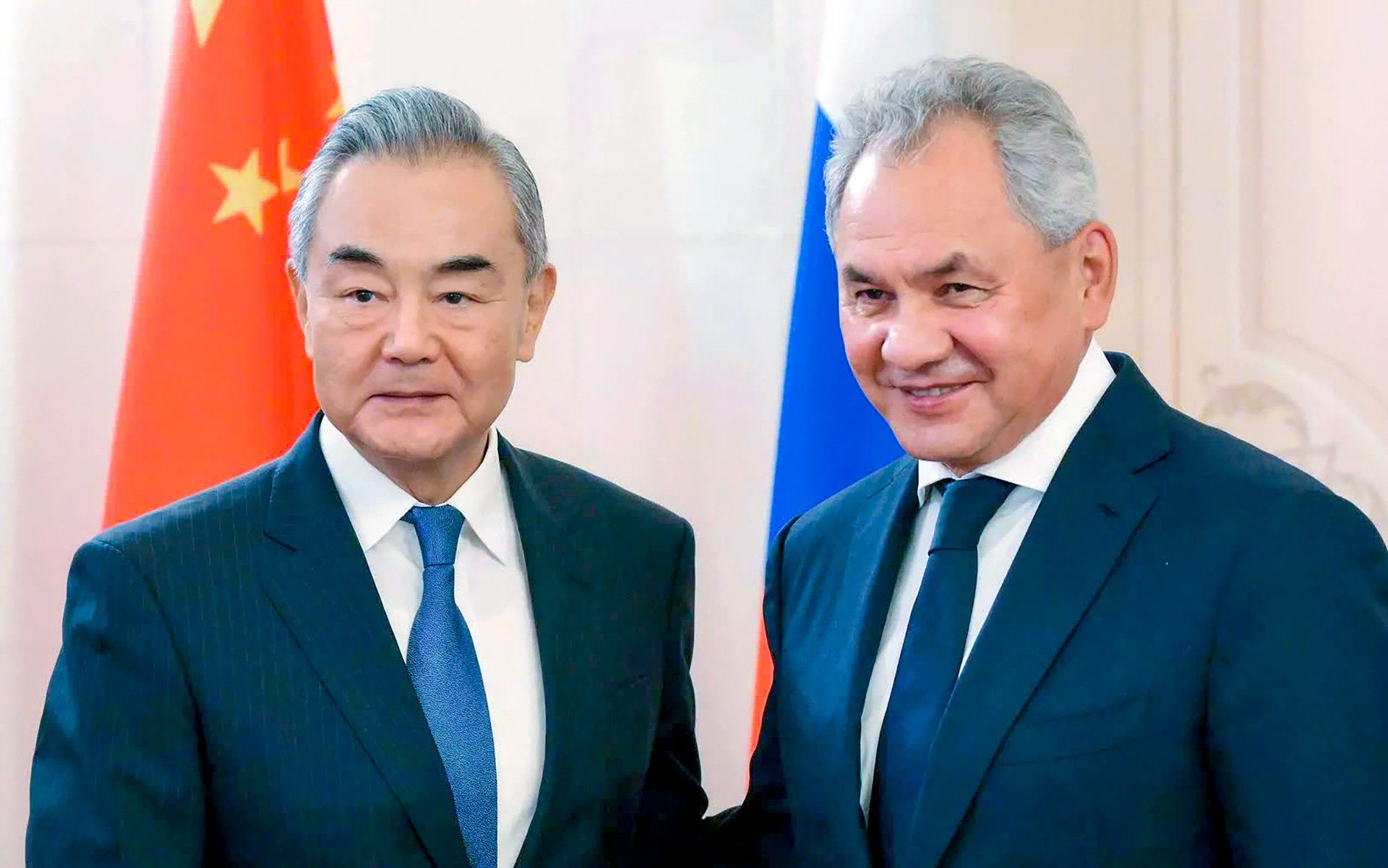 Nga tố châu Âu leo thang xung đột Ukraine, kêu gọi cùng Trung Quốc chống Mỹ kìm kẹp - Ảnh 1. Nga tố châu Âu leo thang xung đột Ukraine, kêu gọi cùng Trung Quốc chống Mỹ kìm kẹp - Ảnh 1.