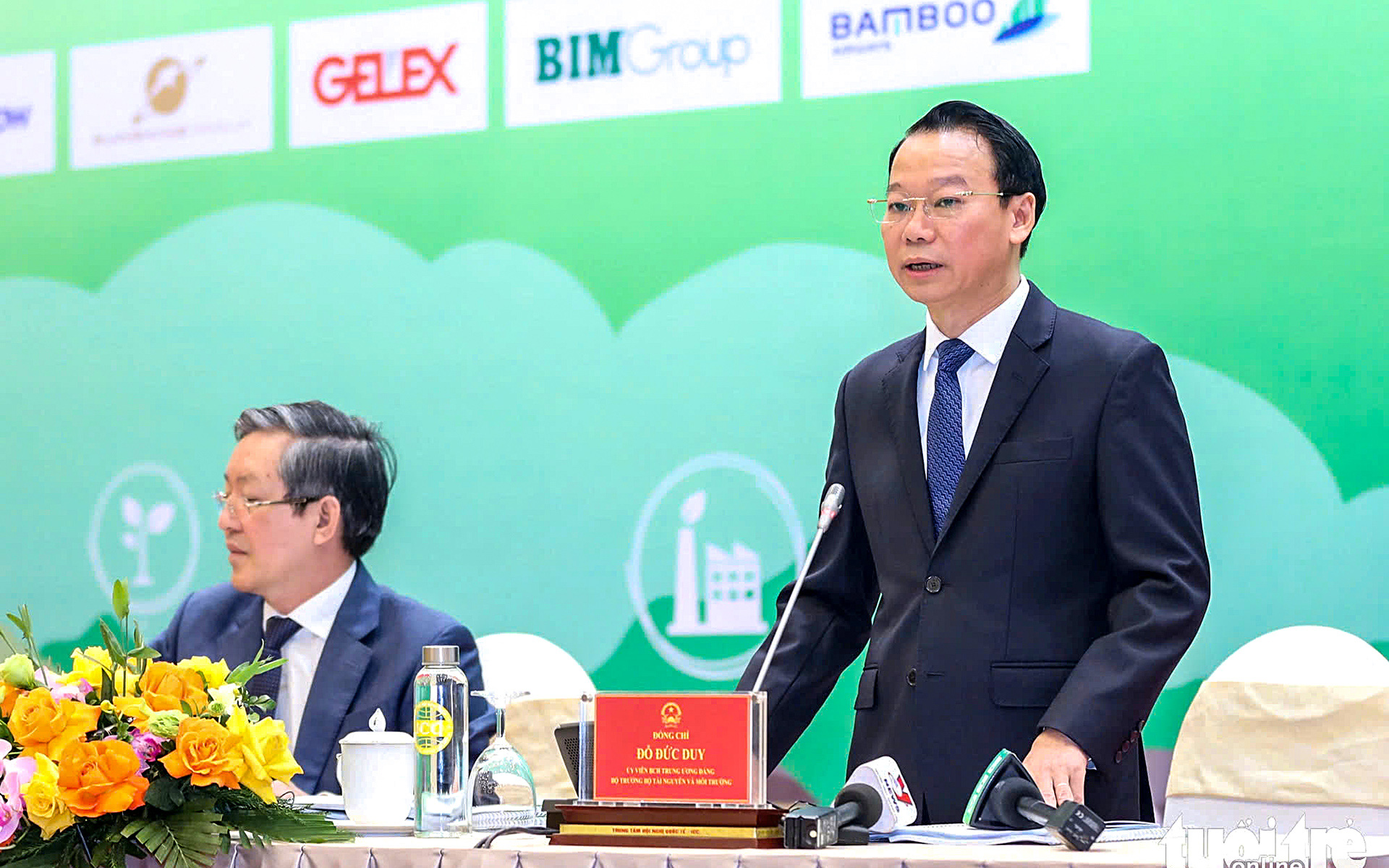 Nông dân hỏi giải pháp kiểm soát đấu giá đất cao bất thường, bộ trưởng nói gì? - Ảnh 1. Nông dân hỏi bộ trưởng giải pháp kiểm soát đấu giá cao bất thường - Ảnh 1.