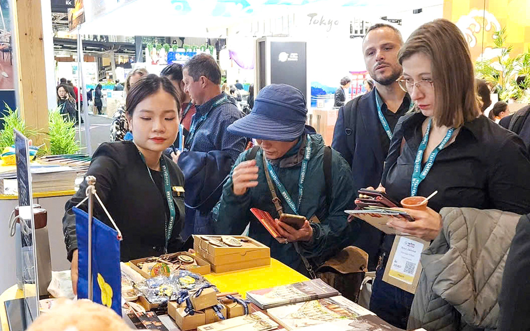 Saigontourist Group phối hợp với Vietnam Airlines quảng bá du lịch Việt Nam tại London - Ảnh 1. Saigontourist Group phối hợp với Vietnam Airlines quảng bá du lịch Việt Nam tại London - Ảnh 1.