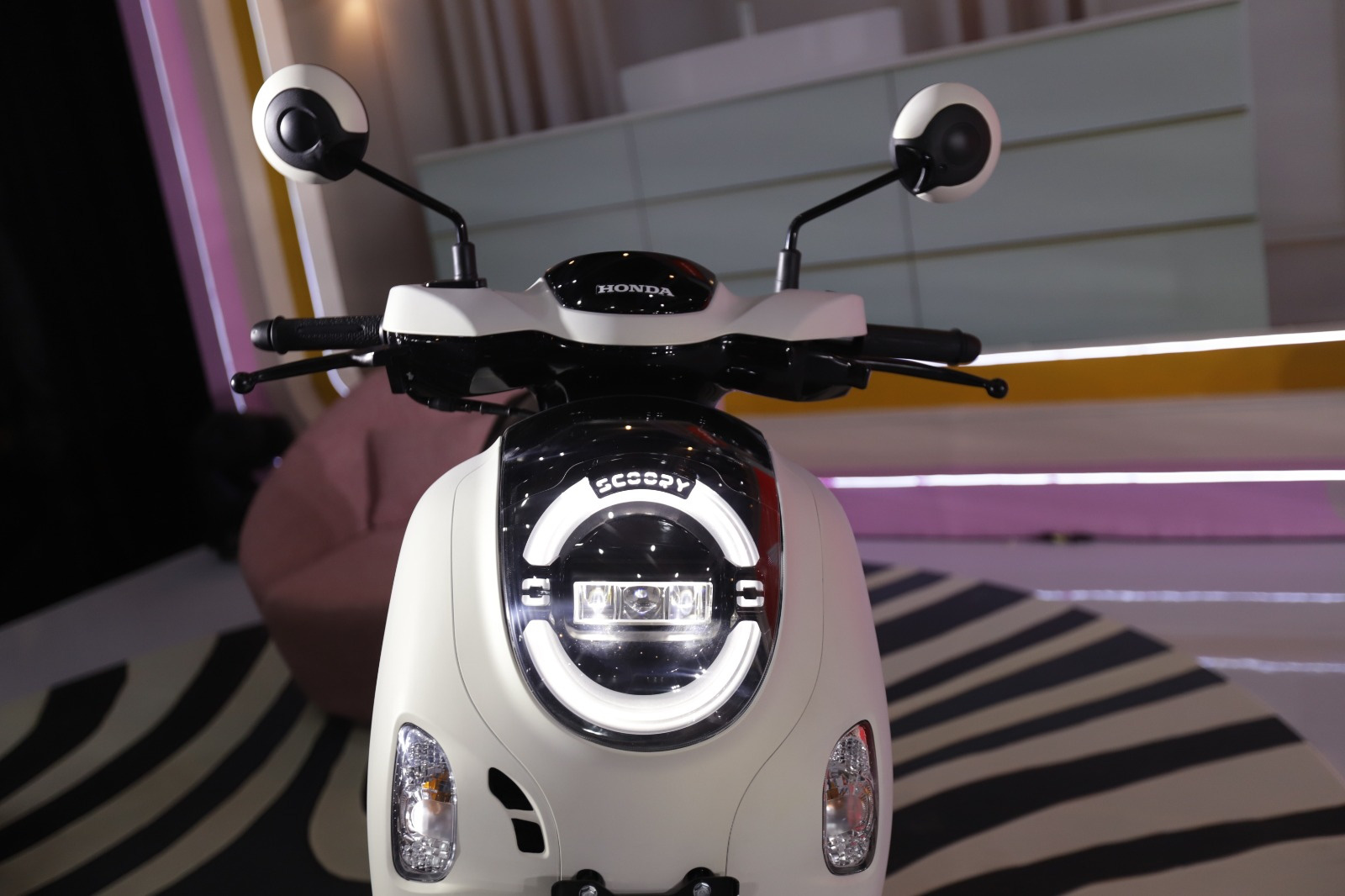 Honda Scoopy 2025 ra mắt: Thiết kế mới, thêm trang bị, song vẫn dễ giữ