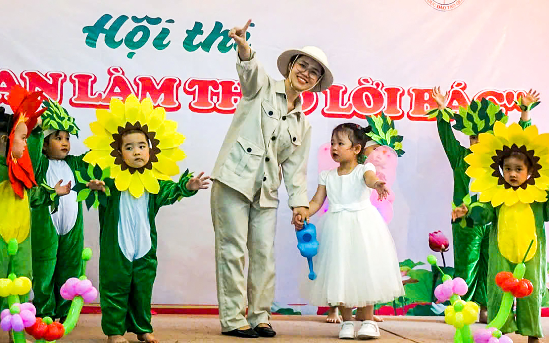 Học sinh mầm non thi kể chuyện Bác Hồ - Ảnh 1. Bất ngờ khi trẻ 3,4 tuổi kể chuyện về Bác Hồ - Ảnh 4.