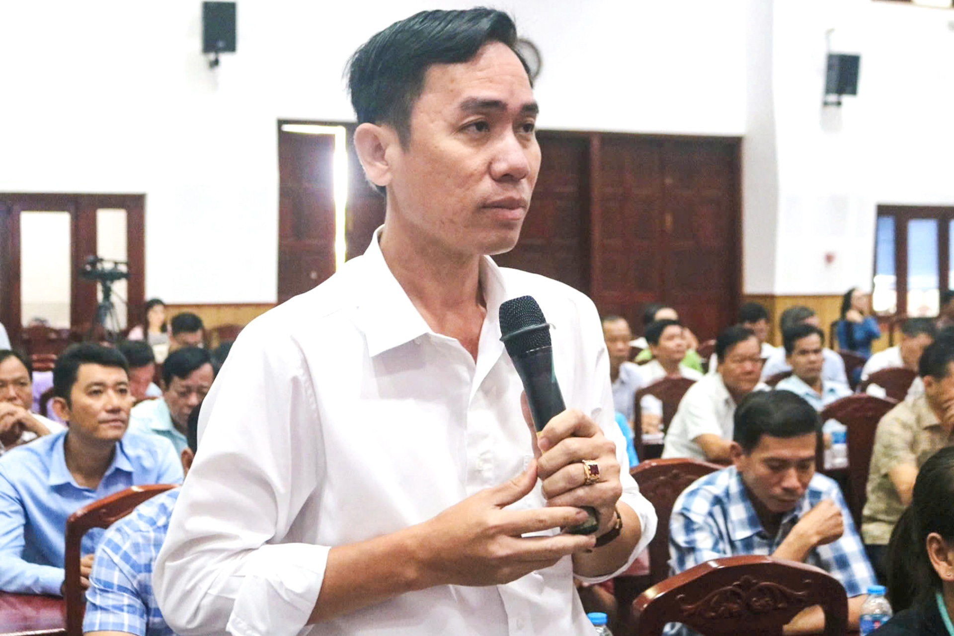 Chủ tịch Quốc hội: Người có bảo hiểm y tế được thông tuyến ở bất cứ đâu - Ảnh 2. Chủ tịch Quốc hội: Người có bảo hiểm y tế được thông tuyến ở bất cứ đâu - Ảnh 2.