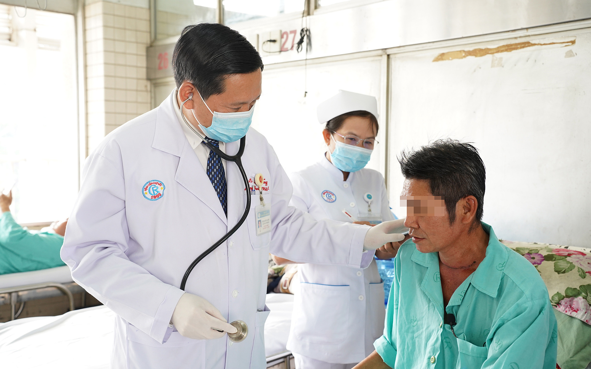 'Tái sinh' hơi thở cho bệnh nhân bị sẹo hẹp khí quản và rò khí thực quản hiếm gặp - Ảnh 1. 'Tái sinh' hơi thở cho bệnh nhân bị sẹo hẹp khí quản và rò khí thực quản hiếm gặp - Ảnh 1.