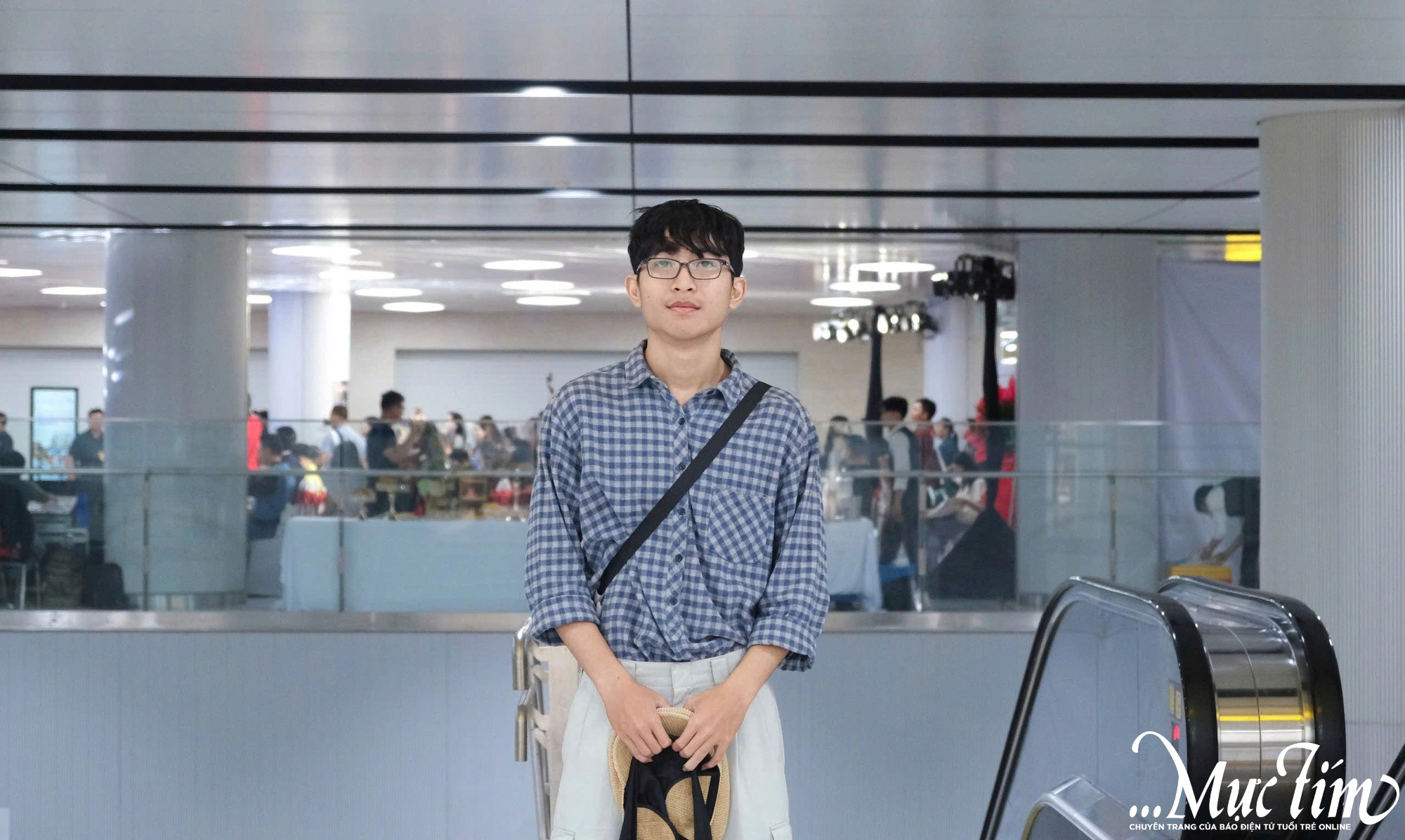 Sinh viên háo hức đi học bằng metro số 1- Ảnh 6.