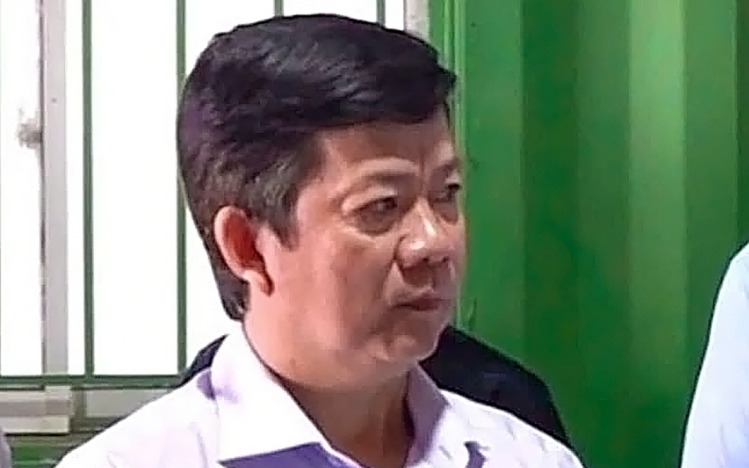 Bắt tạm giam nguyên chánh Văn phòng UBND tỉnh An Giang - Ảnh 1. Bắt tạm giam nguyên chánh Văn phòng UBND tỉnh An Giang - Ảnh 1.