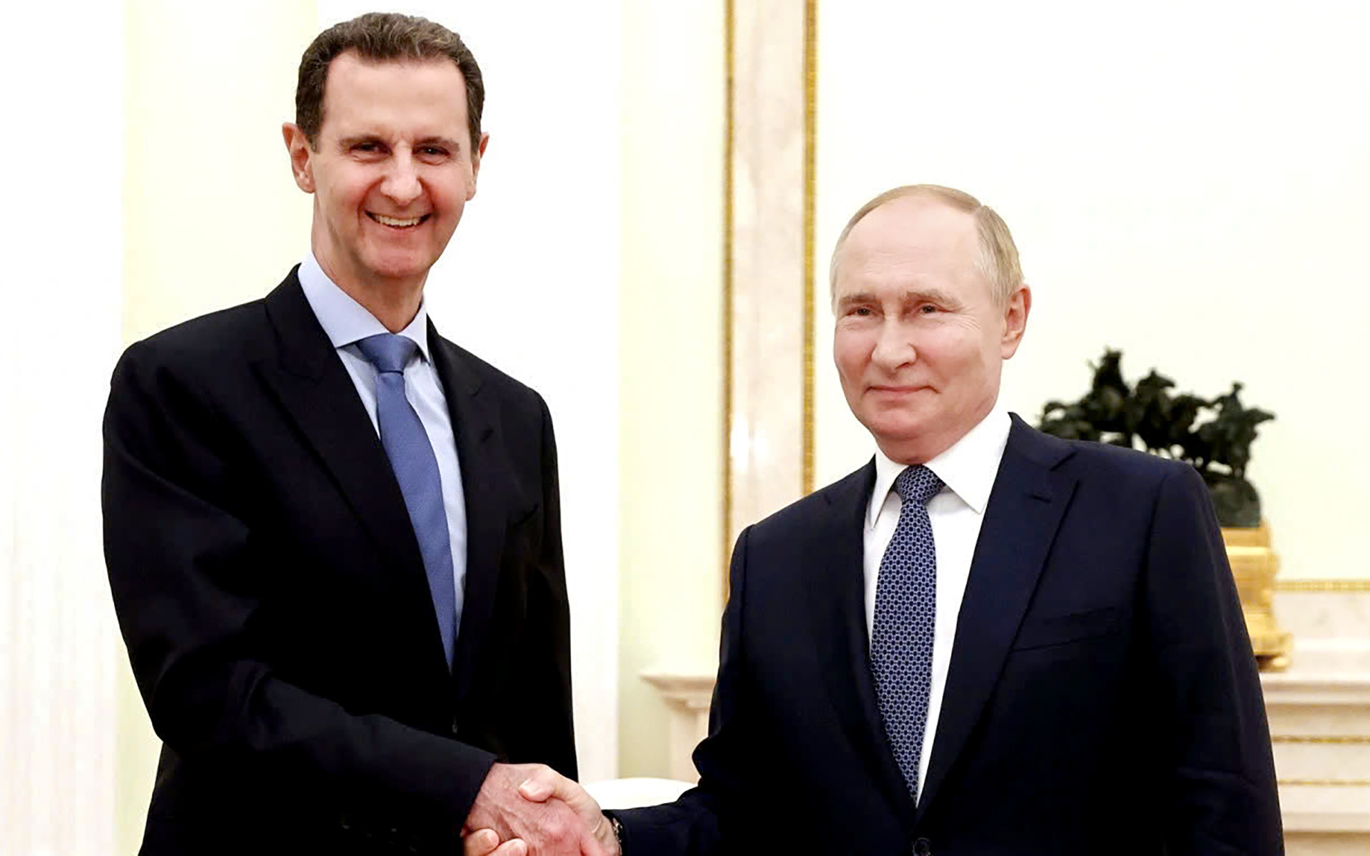 Tin tức thế giới 9-12: Tổng thống Syria tị nạn ở Nga; Đại sứ quán Syria ở Matxcơva hạ quốc kỳ - Ảnh 1. Tin tức thế giới 9-12: Tổng thống Syria đã tới Nga tị nạn - Ảnh 1.