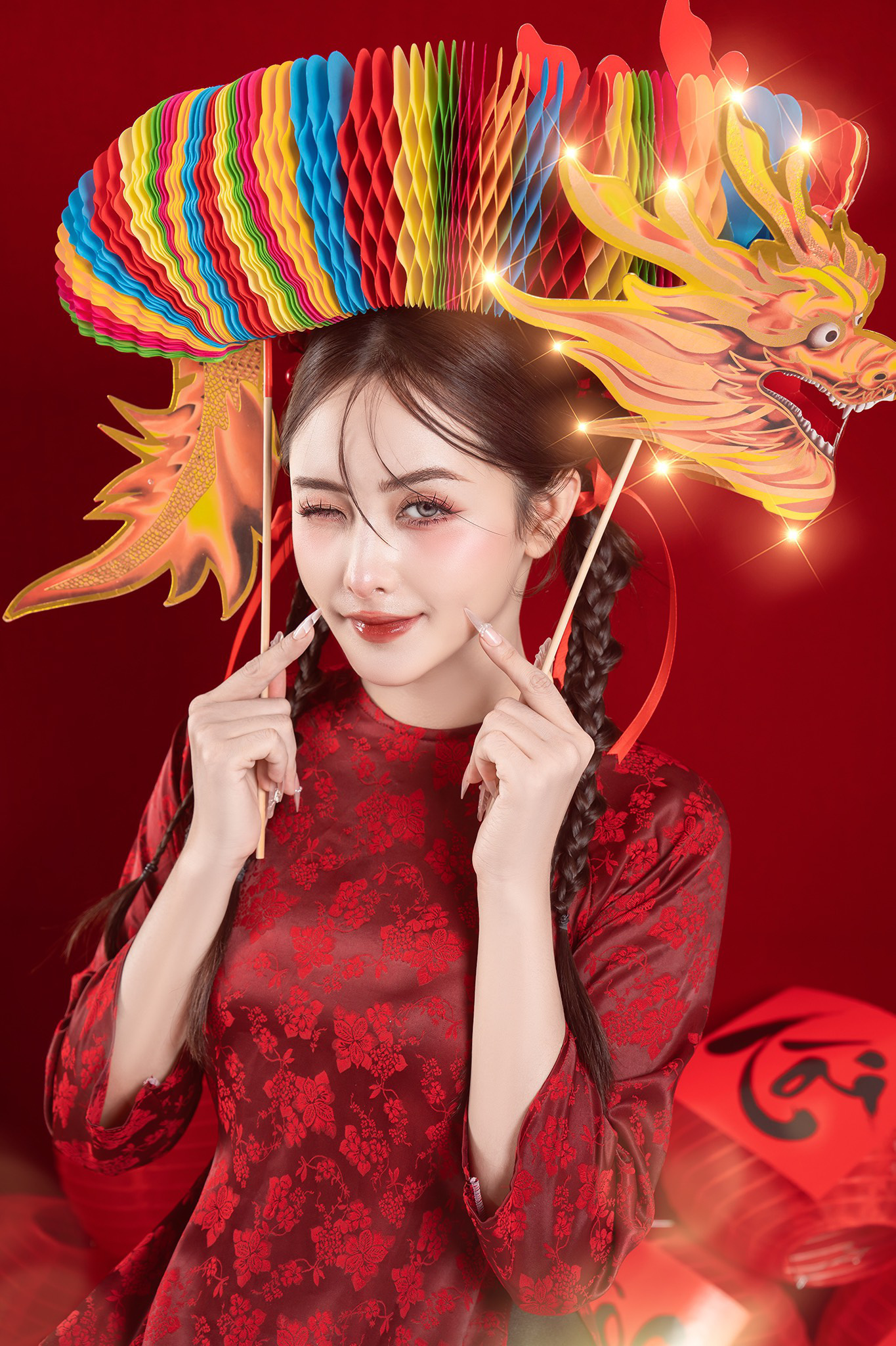 Sau trend con vịt, giới trẻ lại rần rần chụp ảnh Tết với rồng giấy- Ảnh 14.