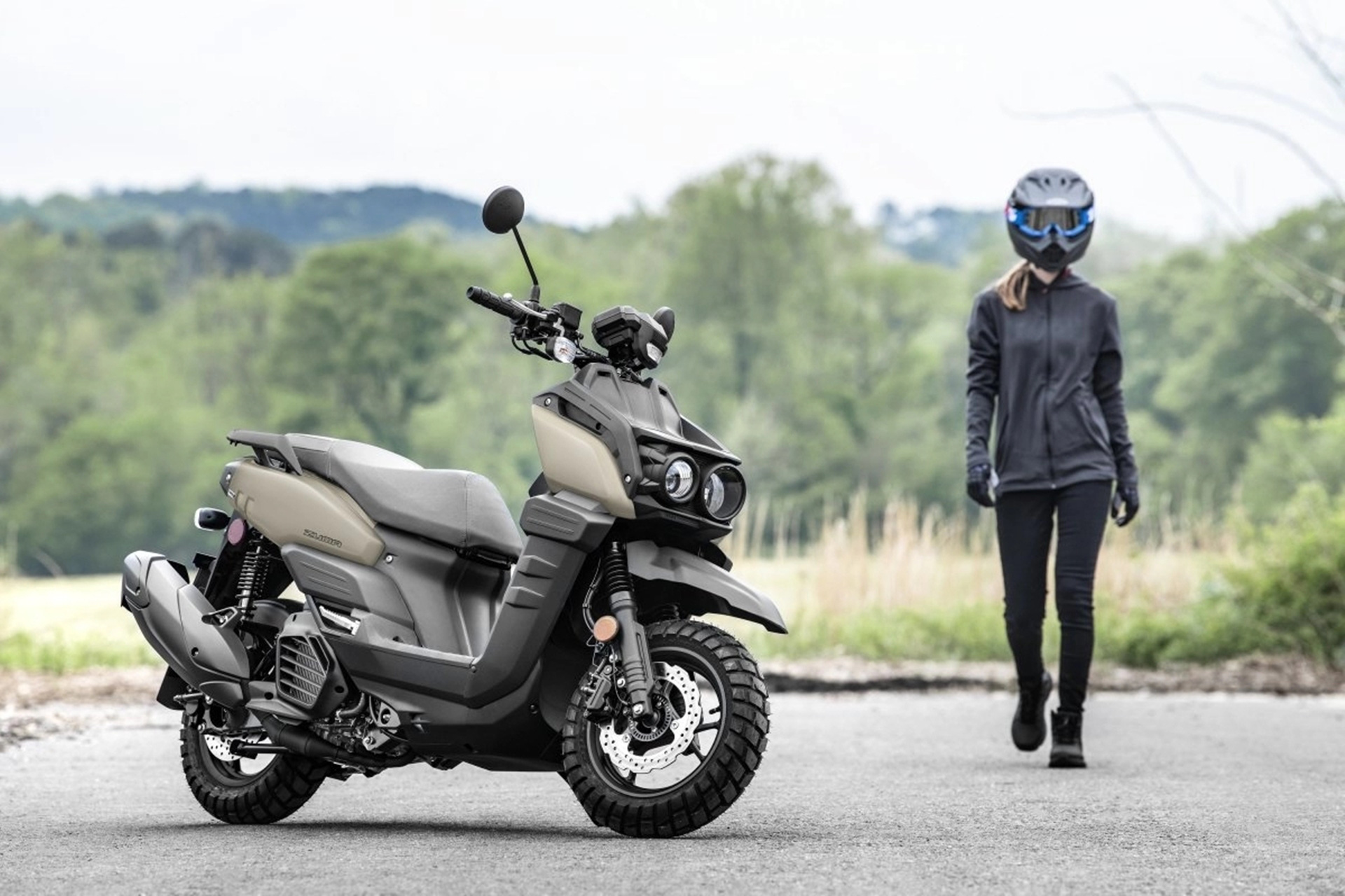 Yamaha Zuma 125: Xe tay ga dáng lạ đắt ngang Honda SH bản cao cấp- Ảnh 1.