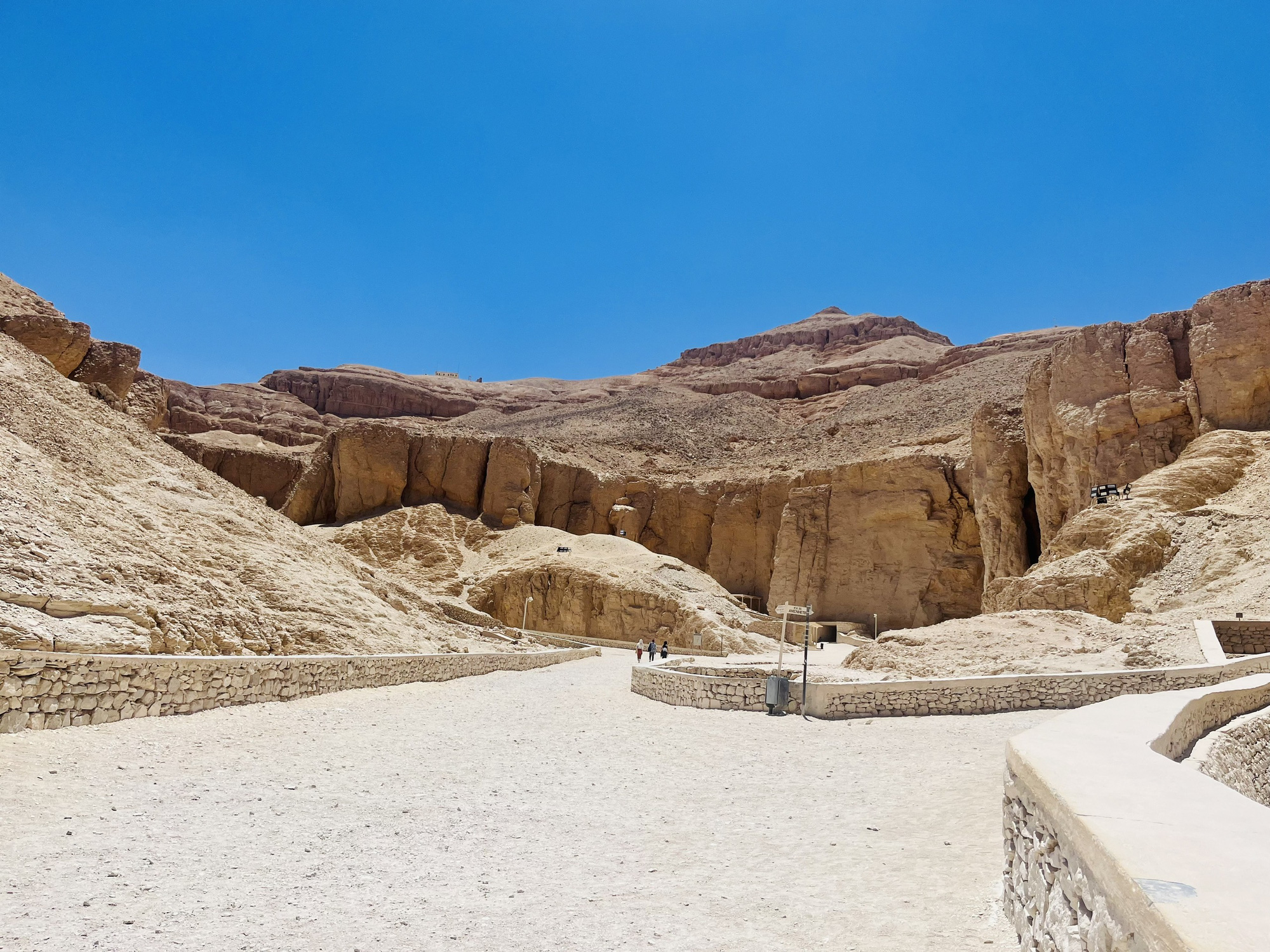 Những điều kì bí bên trong Thung lũng các vị vua ở Luxor, Ai Cập
