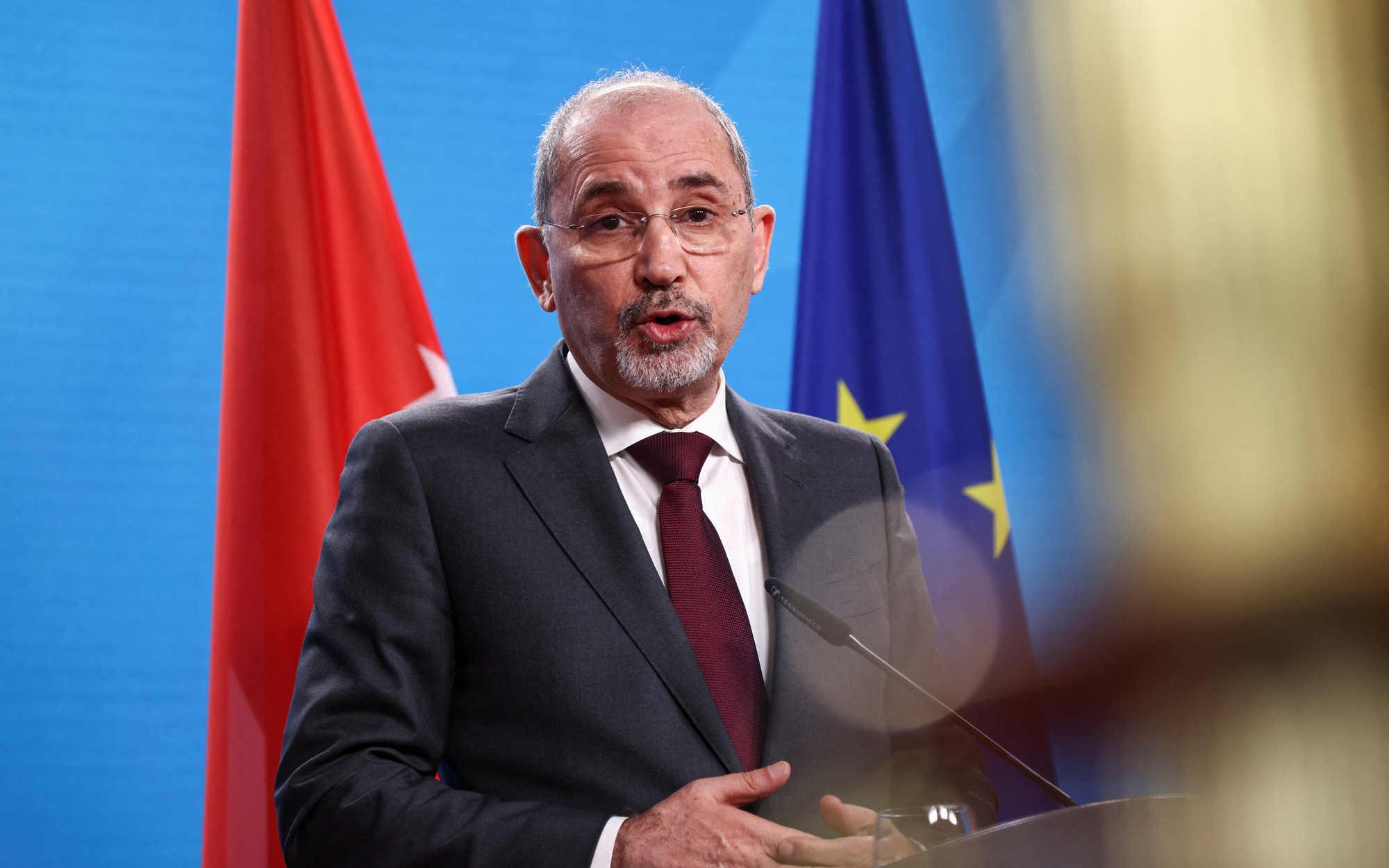 Israel công bố video rà phá 500 quả mìn giáp biên giới Jordan - Ảnh 1.