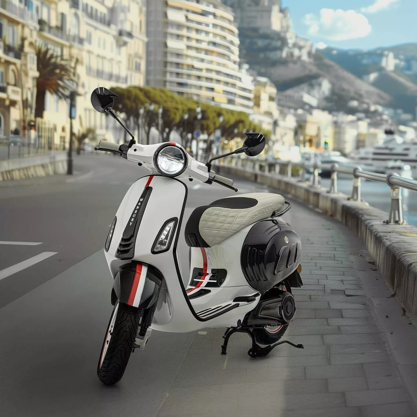 Dù sức mạnh chỉ tương đương xe máy xăng 50cc, phiên bản đặc biệt mang tên Vespa Elettrica Monaco Edition lấy cảm hứng từ chiếc siêu xe Mansory Ferrari 458 Spider Monaco Edition ra mắt vào năm 2012 - Ảnh: Mansory