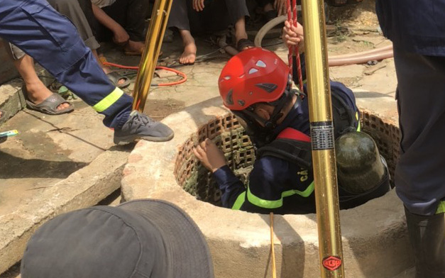 Xuống hầm tàu cá để bốc dỡ cá, 3 thuyền viên tử vong do ngạt khí - Ảnh 2.