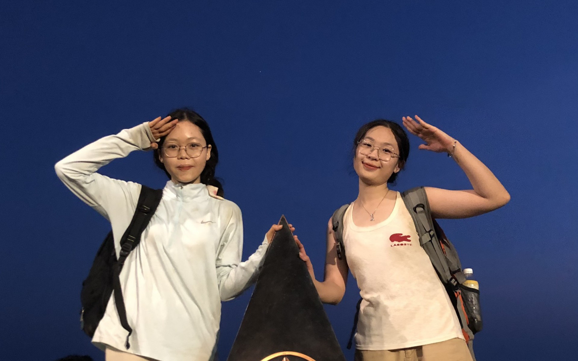 'Cùng trèo lên đỉnh núi cao vời vợi...' - Ảnh 4.