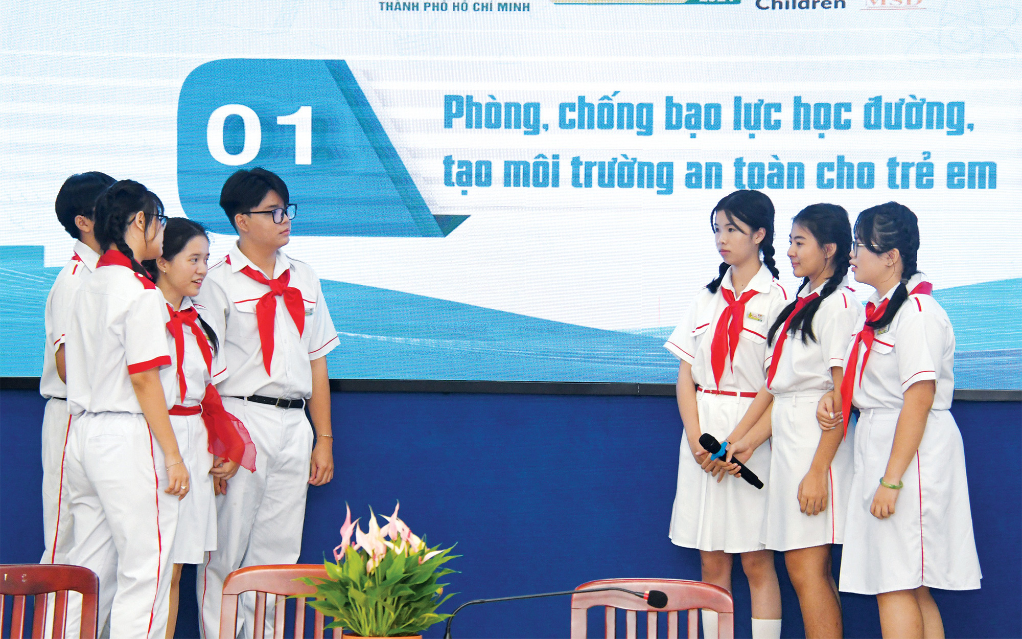 Trao 57 giải thưởng hội thi Sáng tạo xây dựng trường học hạnh phúc cấp thành phố- Ảnh 2.