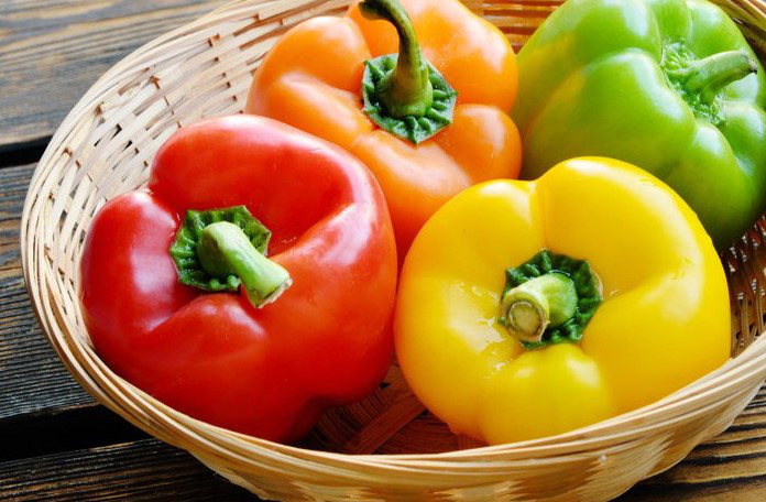 Bổ sung vitamin C: Cam không phải lựa chọn duy nhất - Ảnh 2.