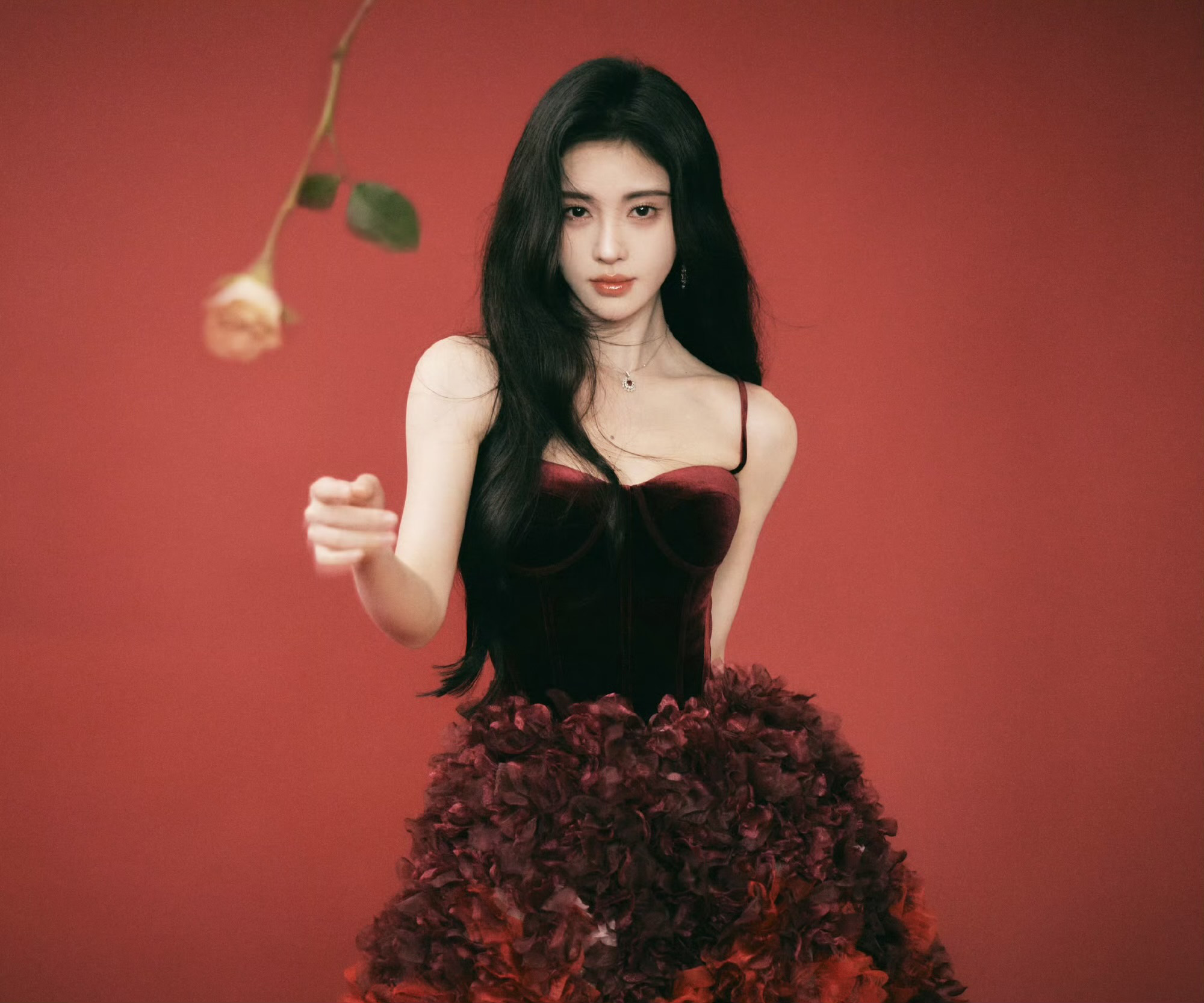 Sự nghiệp Cúc Tịnh Y nở rộ sau khi rời công ty cũ