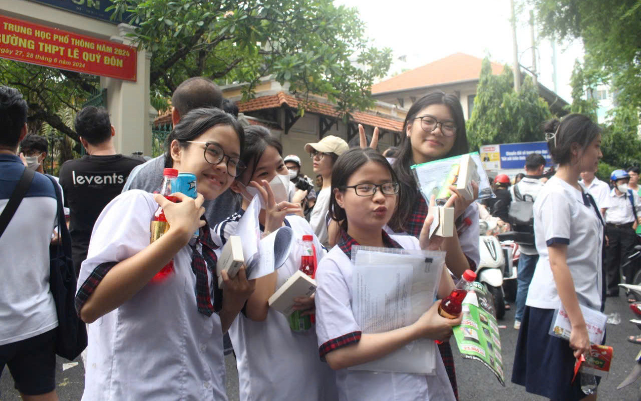 Bộ sách giáo khoa nào sử dụng thống nhất toàn quốc từ năm học 2026-2027?- Ảnh 2.