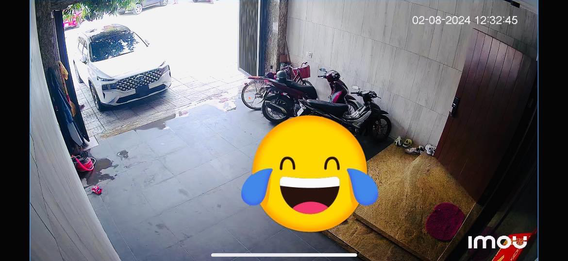 Chờ giảm trước bạ, người mua xe chỉ để nhà, người thuê xe tự lái- Ảnh 3. Đến ngày 2-8, chiếc Hyundai SantaFe của anh Phạm Tiến Đạt vẫn chưa đăng ký - Ảnh chụp màn hình