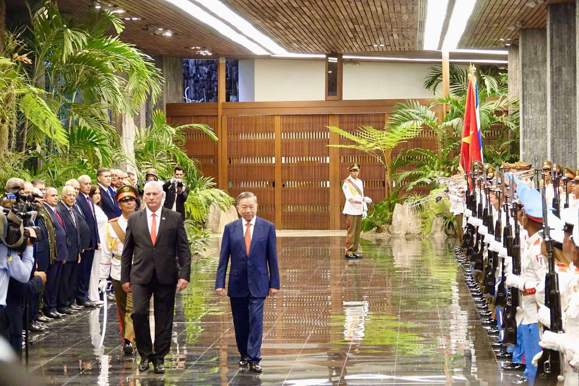 Cuba đón trọng thể Tổng Bí thư, Chủ tịch nước Tô Lâm - Ảnh 1.