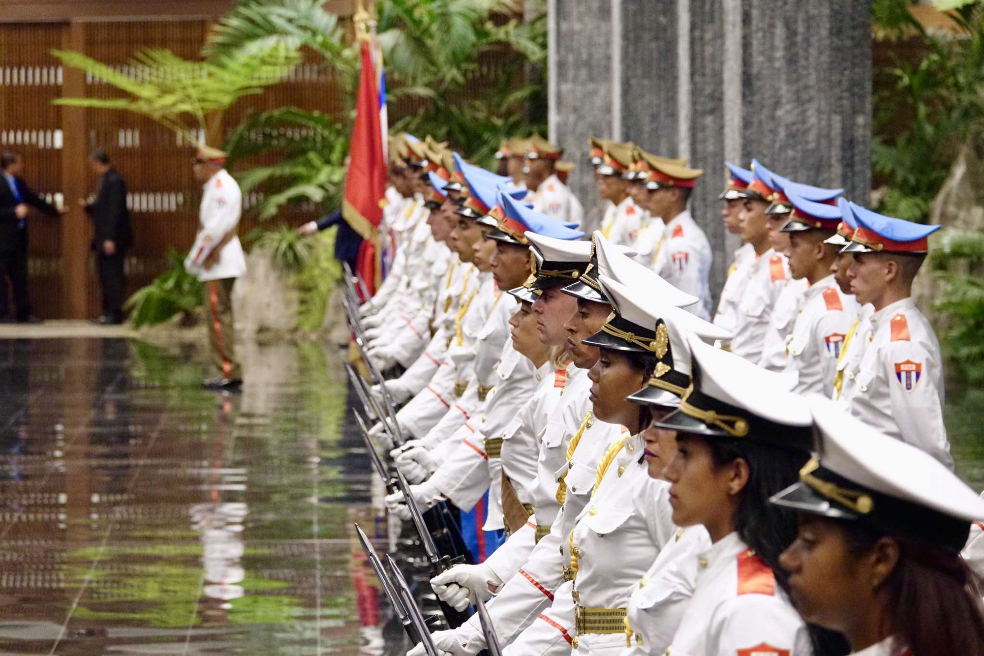 Cuba đón trọng thể Tổng Bí thư, Chủ tịch nước Tô Lâm - Ảnh 2.