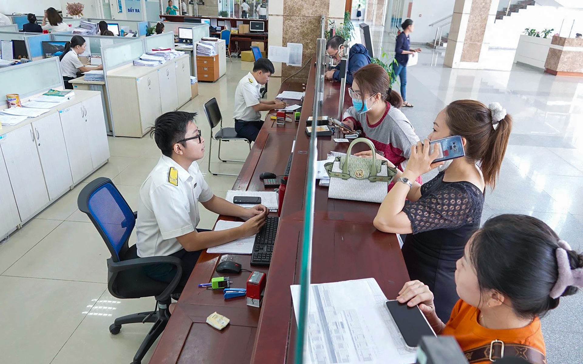 Ngành thuế cần thêm nhiều chuyến 'vi hành' - Ảnh 1.