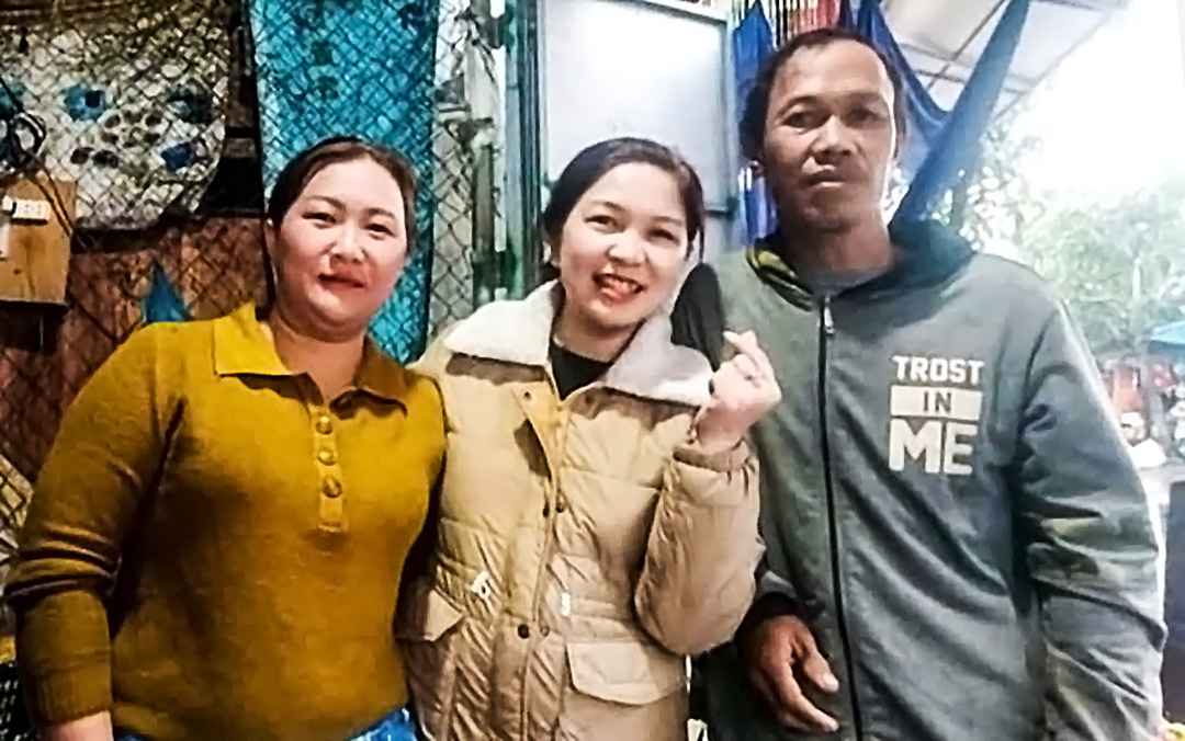 Tìm thấy ví bị rơi, người đàn ông trả lại tiền bà con giúp vì ‘nhiều người khó khăn hơn mình' - Ảnh 1. Tìm thấy ví bị rơi, người đàn ông trả lại tiền bà con giúp vì ‘nhiều người khó khăn hơn mình' - Ảnh 1.