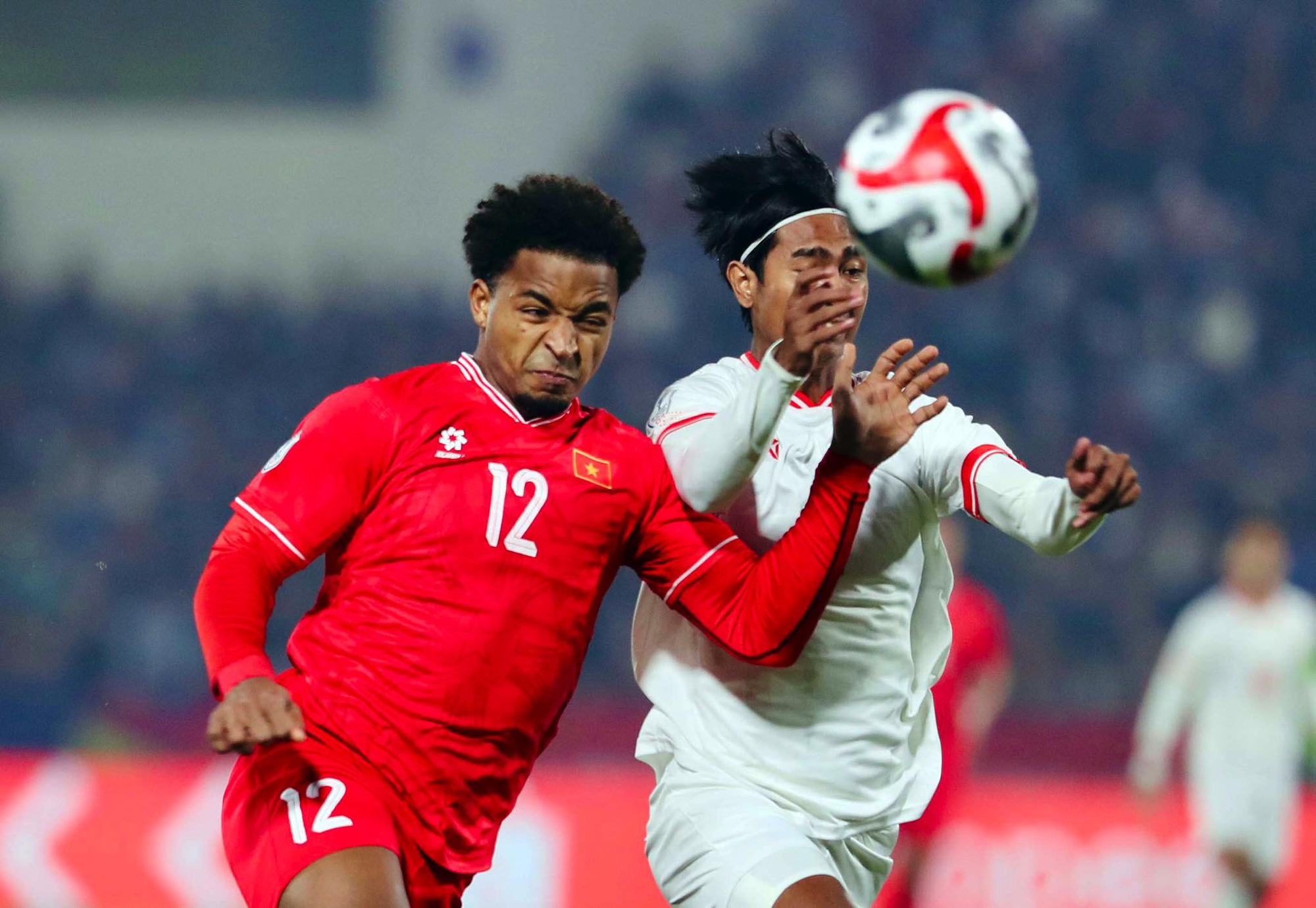 Hãy thôi dè bỉu chuyện nhập tịch - Ảnh 1.