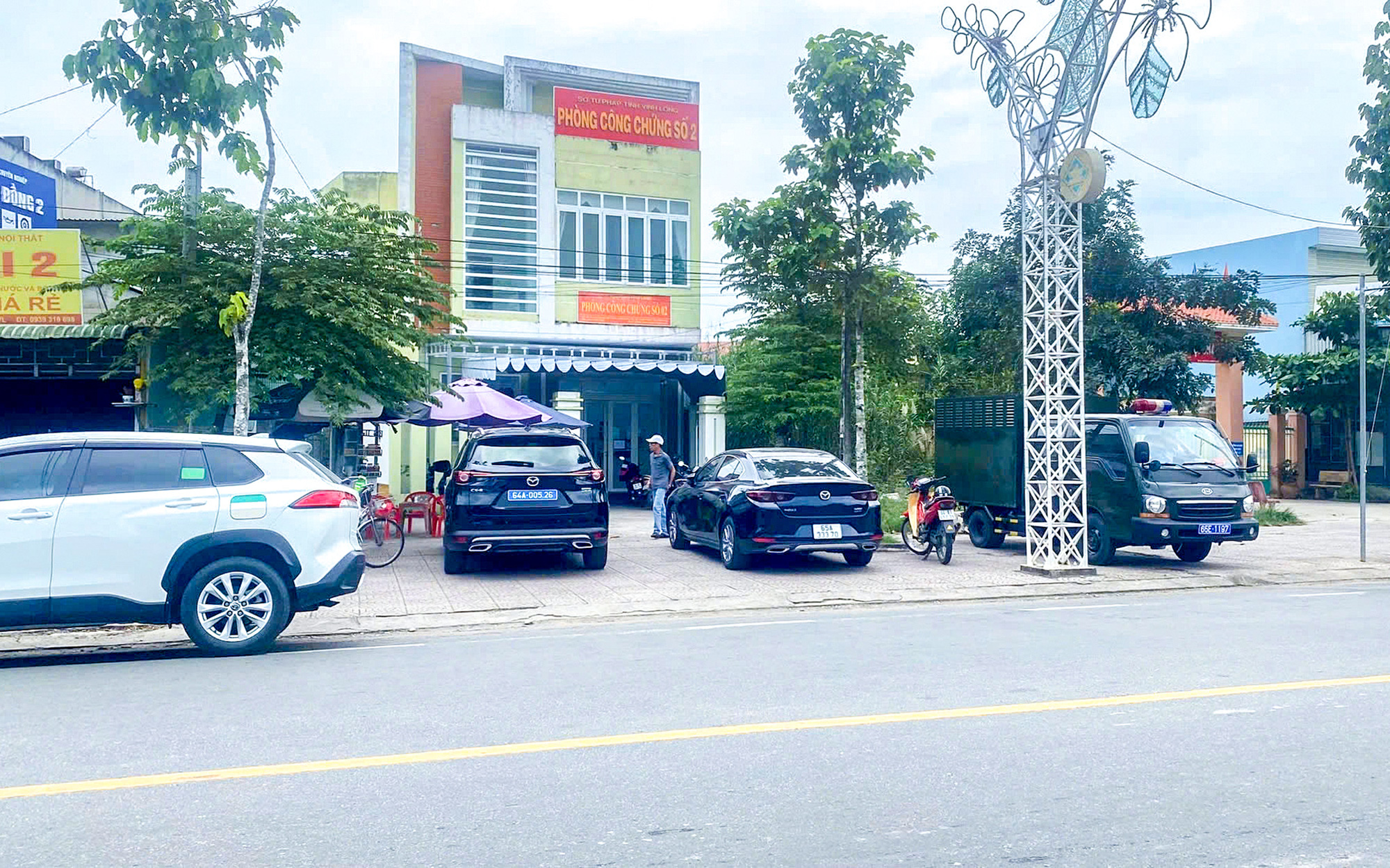 Bắt 1 trưởng phòng công chứng ở Vĩnh Long - Ảnh 1. Bắt 1 trưởng phòng công chứng ở Vĩnh Long - Ảnh 1.