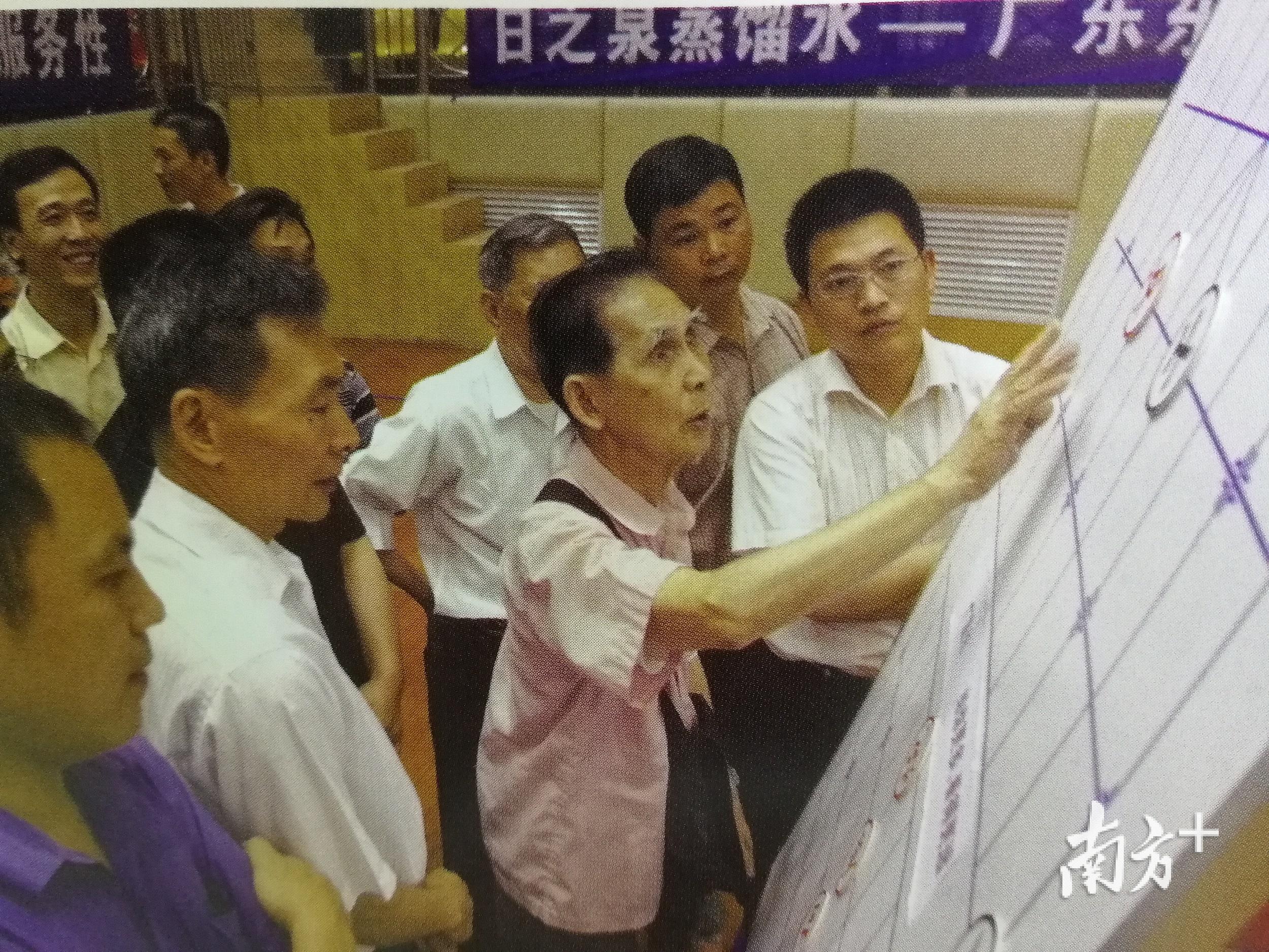 Vì sao các cao thủ cờ tướng có biệt danh theo truyện Kim Dung? - Ảnh 2.