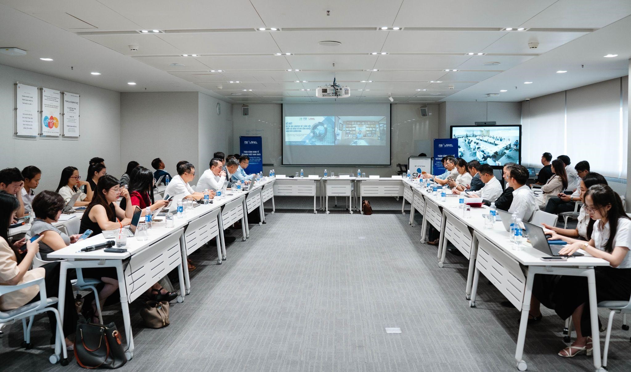 បុរសធំ Gemadept, REE, Sinec... ផ្តល់ដំបូន្មានអំពីគម្រោងហេដ្ឋារចនាសម្ព័ន្ធដែលមានតម្លៃរាប់ពាន់លានដុល្លារ - រូបថត 2 ។ Ông lớn Gemadept, REE, Sinec… hiến kế làm dự án hạ tầng tỉ USD - Ảnh 2.