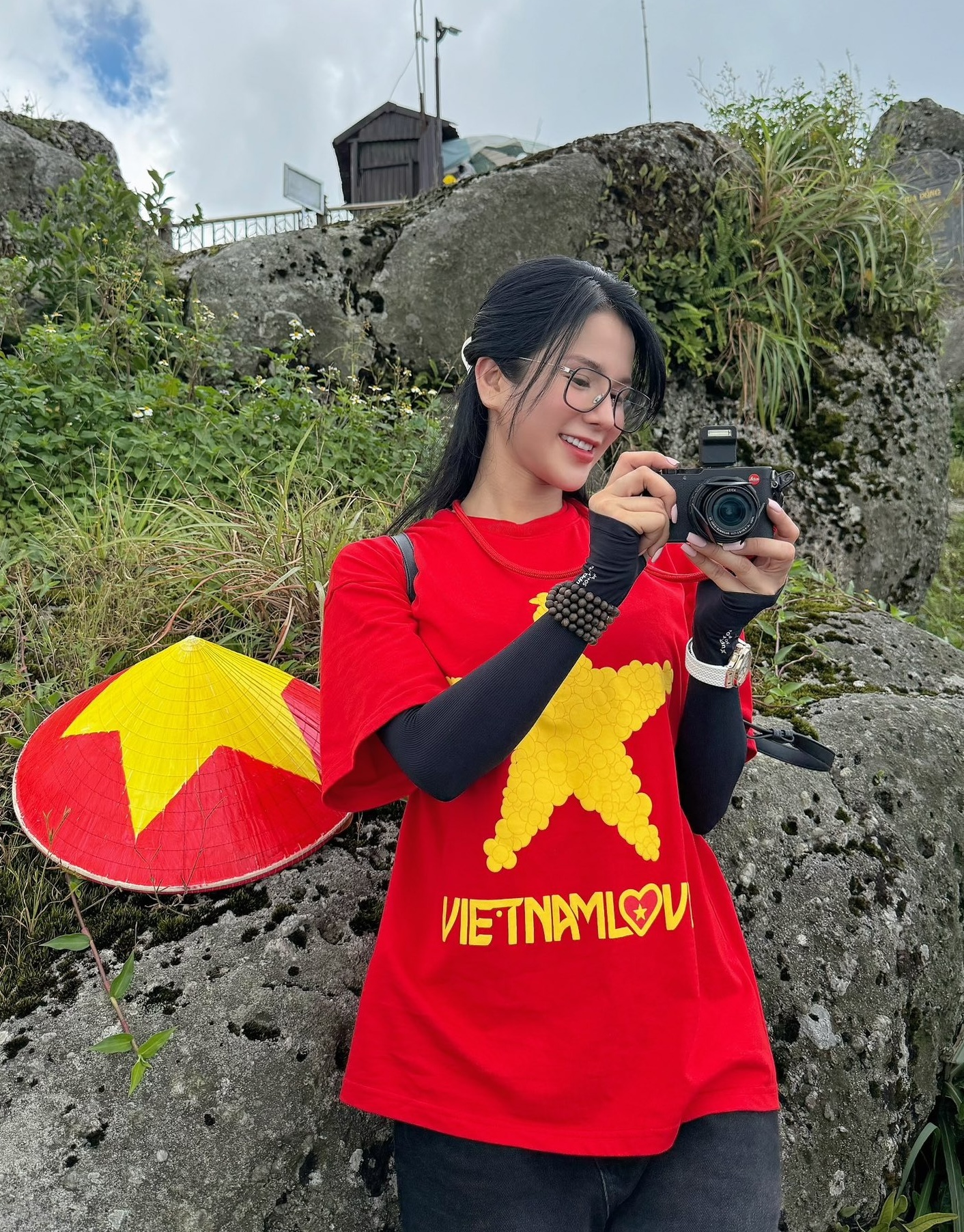 Mỹ Tâm gửi 500 triệu, Jun Phạm, Ngọc Trinh... quyên tiền giúp bà con vùng bão - Ảnh 3.