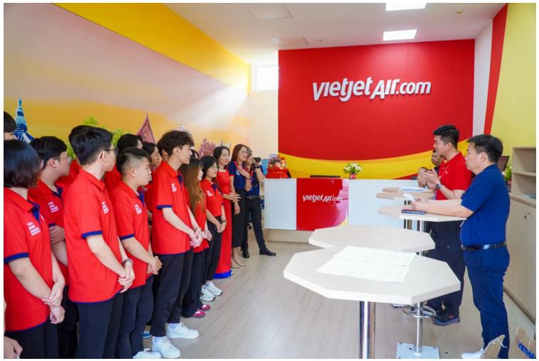 ‘Đại học trong doanh nghiệp’: Lời giải cho bài toán việc làm của sinh viên - Ảnh 1.